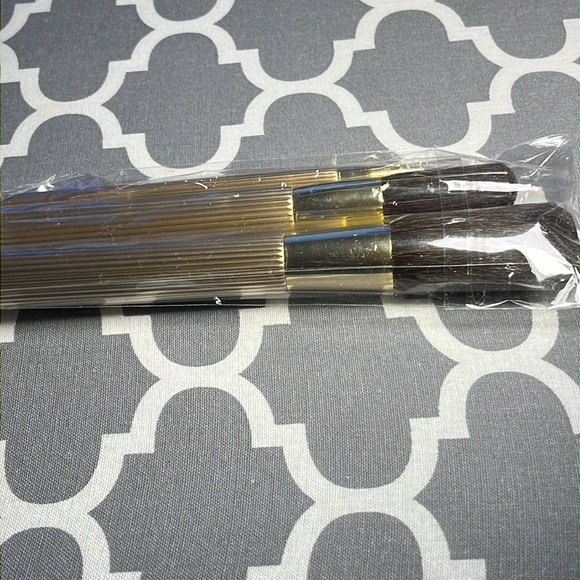 Estée Lauder set of 4 Brushes. New still in plastic. - Picture 12 of 14